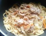 簡単☆残った野菜炒めリメイク♪焼きうどん作り方3写真