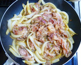 玉ねぎでかさ増し！豚こまの生姜焼き作り方4写真