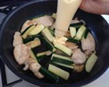 ズッキーニと鶏むね肉のマヨネーズソテー作り方4写真
