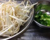 時短！豚バラ肉とモヤシのピリ辛みそ炒め作り方1写真