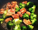 ☆ブロッコリーと鶏肉の葱塩炒め☆作り方6写真