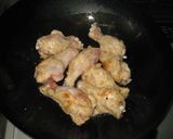 とり手羽元と大根の煮物作り方3写真