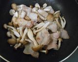 豚ばら肉としめじ炒め・のせご飯作り方7写真