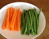 鶏もも肉の野菜巻き☆作り方1写真