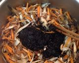 我が家の味☆砂糖えんどうとひじきの煮物作り方2写真
