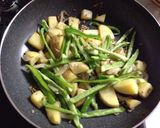 簡単♪新ジャガとピーマンの味噌炒め作り方4写真