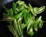 簡単!甘辛ピーマン炒め作り方1写真