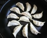 ビールがすすむ！！パリパリ羽付き餃子作り方5写真