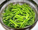 和風で簡単☆牛ひき肉と空芯菜の炒め♪作り方2写真