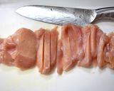 柔らか鶏胸肉とありもの野菜の簡単炒め♪作り方1写真