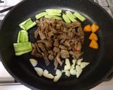 牛筋肉のガーリックソテー作り方6写真