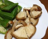 夏に負けない！山芋とオクラのお味噌汁作り方1写真