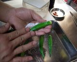 オクラとえのきのピリ辛漬け作り方3写真