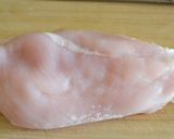加熱してもパサつかない鶏むね肉の切り方作り方1写真