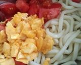 簡単ランチ♪揚げ玉とトマトのサラダうどん作り方2写真