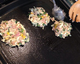 蓮根と挽肉のお好み焼き♡卵不要チーズ風味作り方3写真