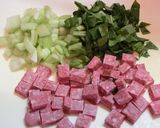 おからとソーセージのピリ辛トマト炒め作り方1写真