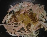 ハムと玉ねぎのカレー風味炒め☆作り方3写真