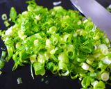 ピリ辛葱だく◎鶏もも肉の葱塩レモン作り方3写真