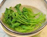 からし菜とわかめの彩りおひたし作り方3写真