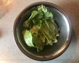 えびとレタスの炒飯作り方1写真