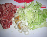 我が家の焼きうどんは焼肉たれ味！作り方1写真