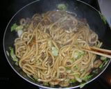我が家の焼きうどんは焼肉たれ味！作り方5写真