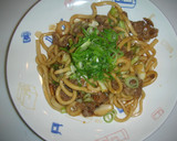 我が家の焼きうどんは焼肉たれ味！作り方6写真