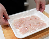 やわらか鶏むね肉とさつまいもの黒酢炒め作り方5写真