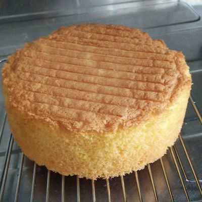 5号ケーキに乗せた場合 G線コンフェクト ベイクドチーズケーキ 5号 要冷凍 神戸