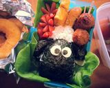 頭からパクリ♪ひつじのショーンキャラ弁♪作り方1写真