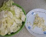手ちぎりキャベツ炒め (手撕包菜)作り方1写真