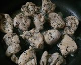 ☆鶏もも肉の柔らかレモンバジル焼き☆作り方2写真