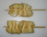 油揚げを串に刺して焼くだけ作り方2写真