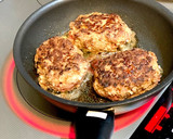 煮込みハンバーグソース使用簡単ハンバーグ作り方3写真