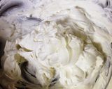 残り粉ミルクで!濃厚ふわふわホイップ♡作り方4写真