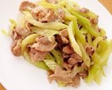☆簡単☆セロリと豚肉のめんマヨ炒め作り方4写真