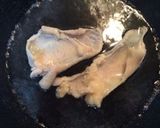 俺流！鶏皮とポテトの塩レモン炒め作り方1写真