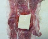 簡単♪豚肉のトマトとチーズの包み焼き☆作り方3写真