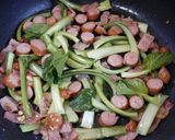 簡単！小松菜とウィンナー☆めんつゆパスタ作り方5写真