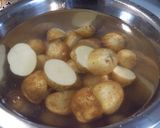 便利な副菜！弁当にも　新じゃがの味噌煮作り方1写真