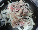 豚こま肉とほうれん草のチーズ焼き作り方1写真
