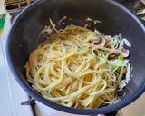 秋の夕飯！マッシュルームと白ネギどっさりのパスタ作り方8写真