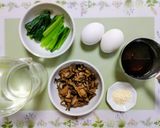 簡単昼食夕飯！きのこと小松菜のお月見うどん作り方1写真