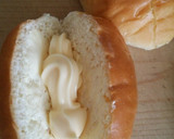学校の近くのパン屋さんの＊唐揚げパン＊作り方1写真