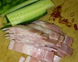 きゅうりとベーコンのニンニク炒め作り方1写真
