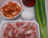 豚小間肉と白菜キムチの卵とじ丼作り方1写真