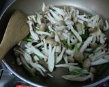 フライパン1つ♪イカとしめじの甜麺醤炒め作り方3写真