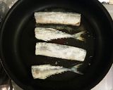 簡単！フライパンでパリッと！焼きサンマ☆作り方5写真