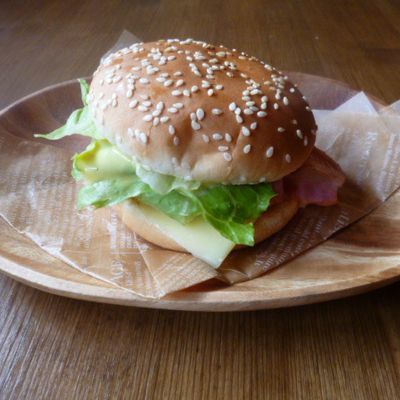 ベーコンレタスバーガー♪ by ちーすけ♡ 【クックパッド】 簡単
